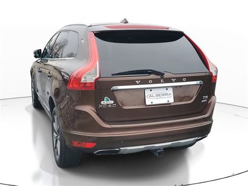 Used 2016 Volvo XC60 T5 Premier w/ Proximity Package image 3
