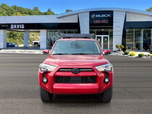 Used 2024 Toyota 4Runner SR5 Premium w/ Moonroof Package AWD/4WD image 2