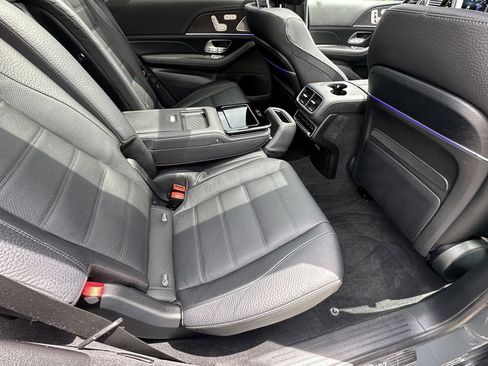 Certified 2025 Mercedes-Benz GLS 580 4MATIC image 18