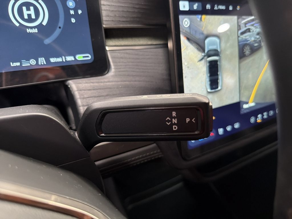 Used 2025 Rivian R1S Adventure Dual AWD/4WD image 15
