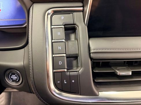 Used 2024 Chevrolet Suburban Z71 w/ Off-Road Capability Package image 16