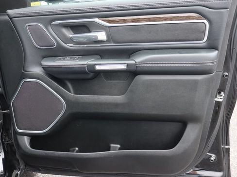 Used 2019 RAM 1500 Laramie AWD/4WD image 33