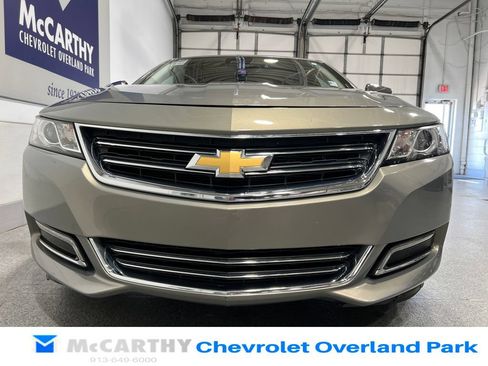Used 2017 Chevrolet Impala Premier w/ Enhanced Convenience Package FWD image 10