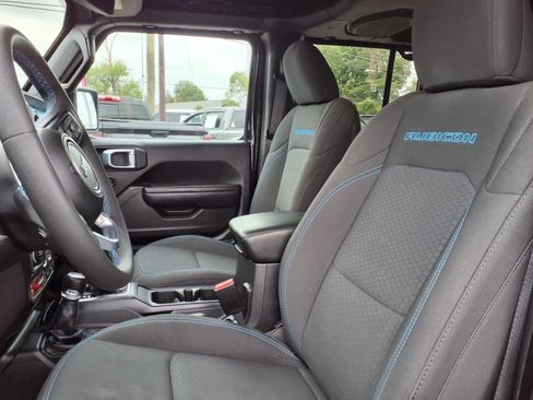 Used 2023 Jeep Wrangler Unlimited Rubicon 4xe image 15