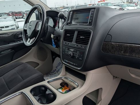 Used 2011 Dodge Grand Caravan Crew image 21