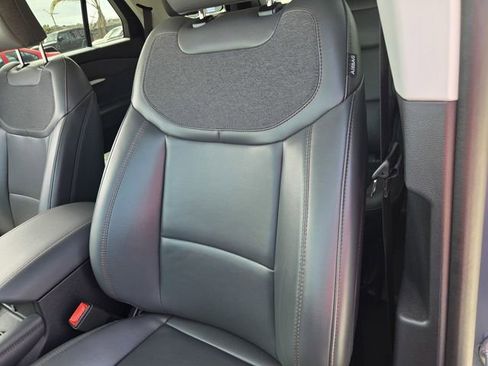 Used 2025 Ford Explorer Active w/ Active Comfort Package RWD image 16