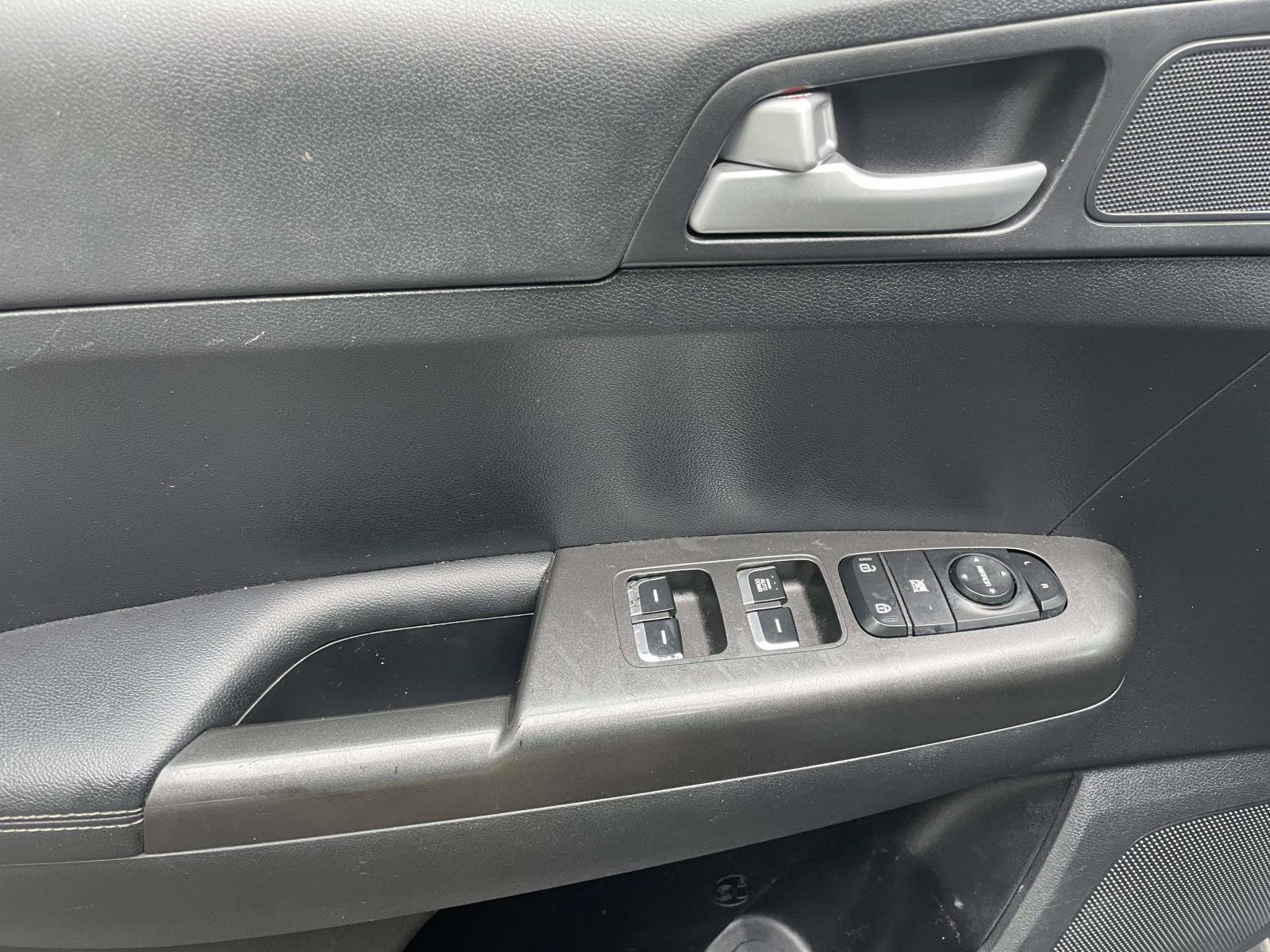 Used 2021 Kia Sportage LX FWD image 17