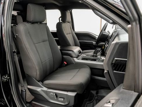 Used 2017 Ford F150 XLT w/ Equipment Group 302A Luxury image 38