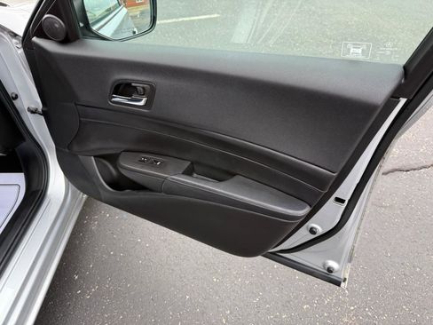 Used 2013 Acura ILX w/ Premium Package image 23