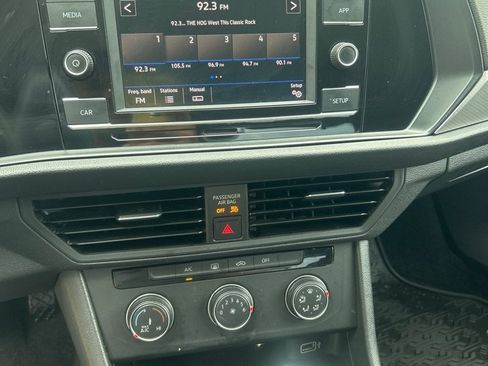 Used 2019 Volkswagen Jetta S w/ Driver Assistance Package FWD image 11