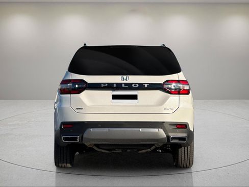 New 2026 Honda Pilot Elite image 4