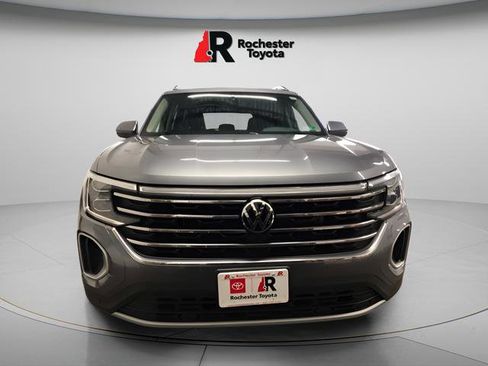 Used 2025 Volkswagen Atlas SE image 1