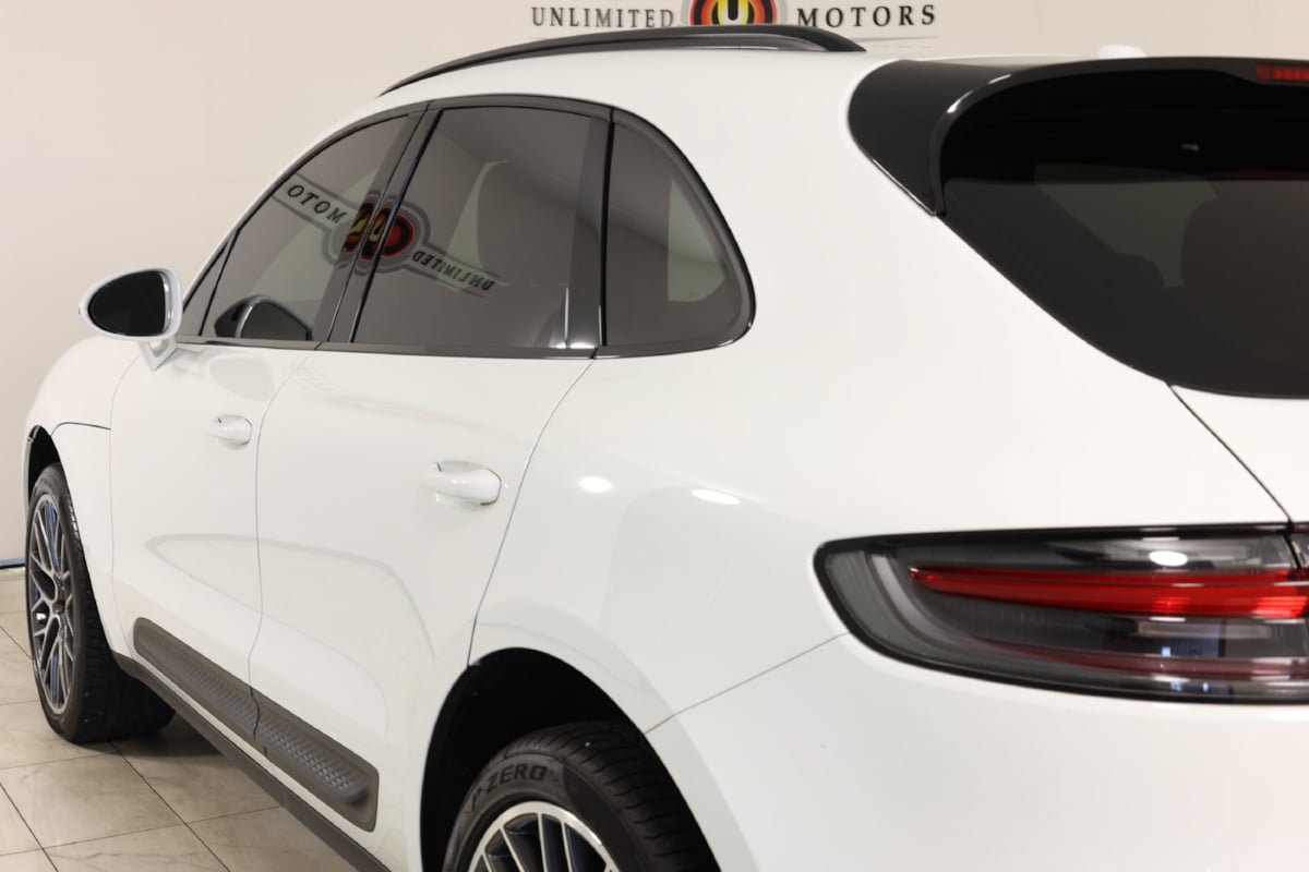 Used 2023 Porsche Macan AWD/4WD image 43