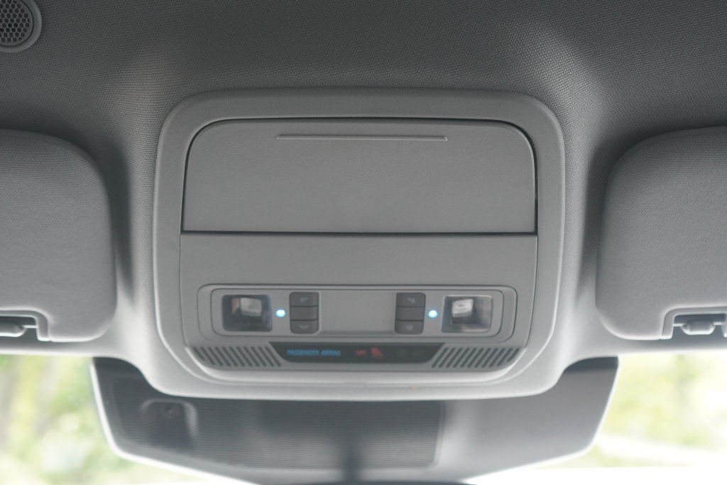 Used 2022 Ford Explorer XLT AWD/4WD image 26