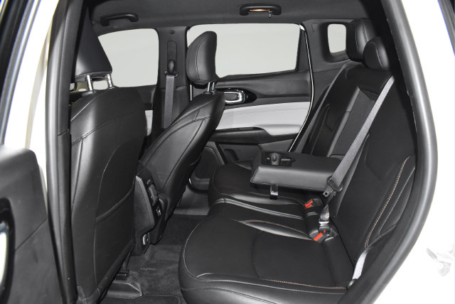Certified 2023 Jeep Compass Limited AWD/4WD image 10