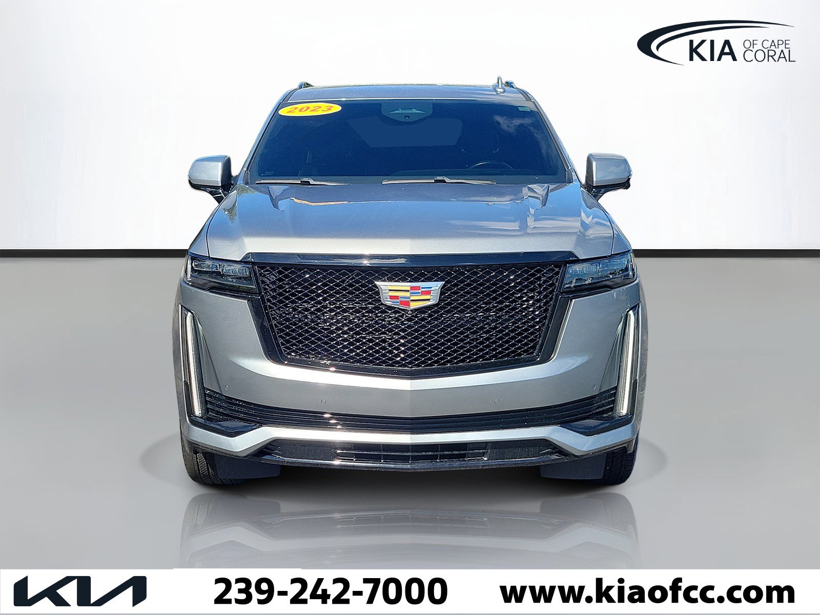 Used 2023 Cadillac Escalade Sport AWD/4WD image 2