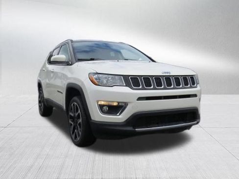 Used 2018 Jeep Compass Limited w/ Navigation Group AWD/4WD image 10