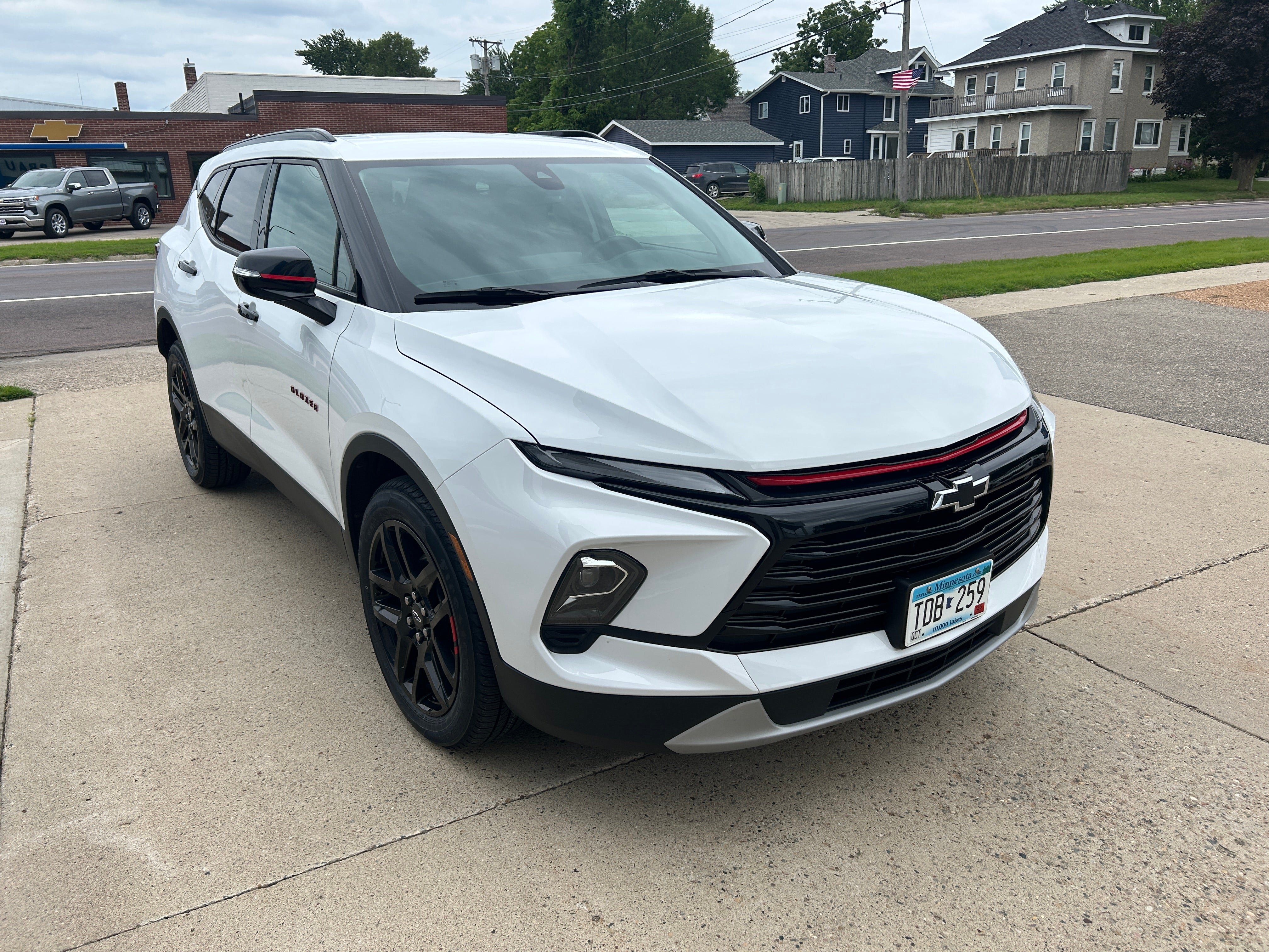Used 2024 Chevrolet Blazer LT w/ Redline Edition AWD/4WD image 4