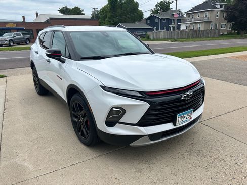 Used 2024 Chevrolet Blazer LT w/ Redline Edition AWD/4WD image 4