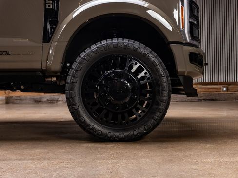 Used 2026 Ford F450 Platinum w/ Platinum Plus Package AWD/4WD image 12