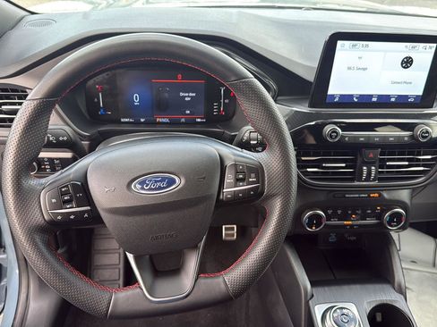 Used 2023 Ford Escape ST-Line FWD image 15