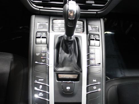 Used 2021 Porsche Macan S AWD/4WD image 33