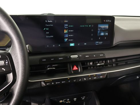 Used 2025 Kia K4 FWD image 5