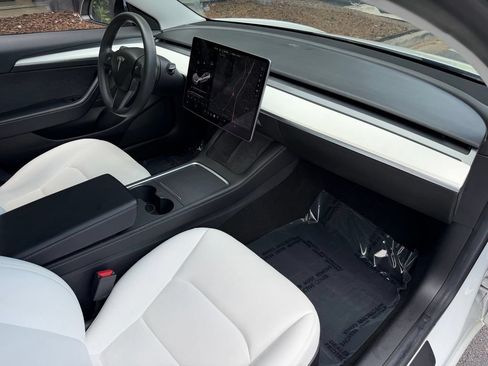 Used 2021 Tesla Model 3 Standard Range Plus RWD image 31