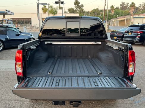 Used 2014 Nissan Frontier SV w/ SV Value Truck Package RWD image 37