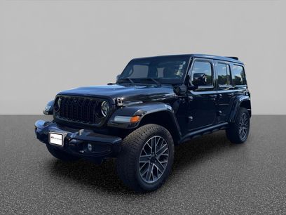 Used 2024 Jeep Wrangler High Altitude