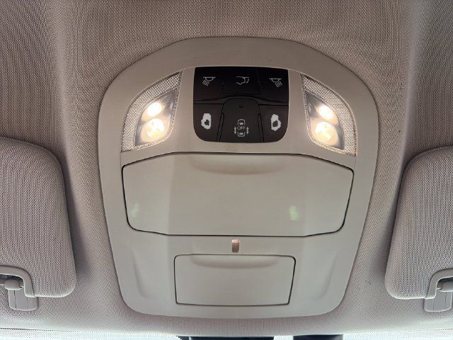 Used 2017 Chrysler Pacifica Touring Plus w/ Tire & Wheel Group FWD image 54