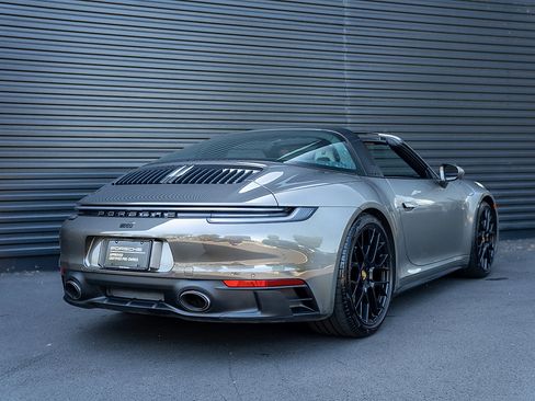 Certified 2024 Porsche 911 Targa 4 GTS AWD/4WD image 30