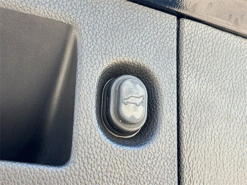 Used 2018 GMC Yukon Denali w/ Denali Ultimate Package image 21