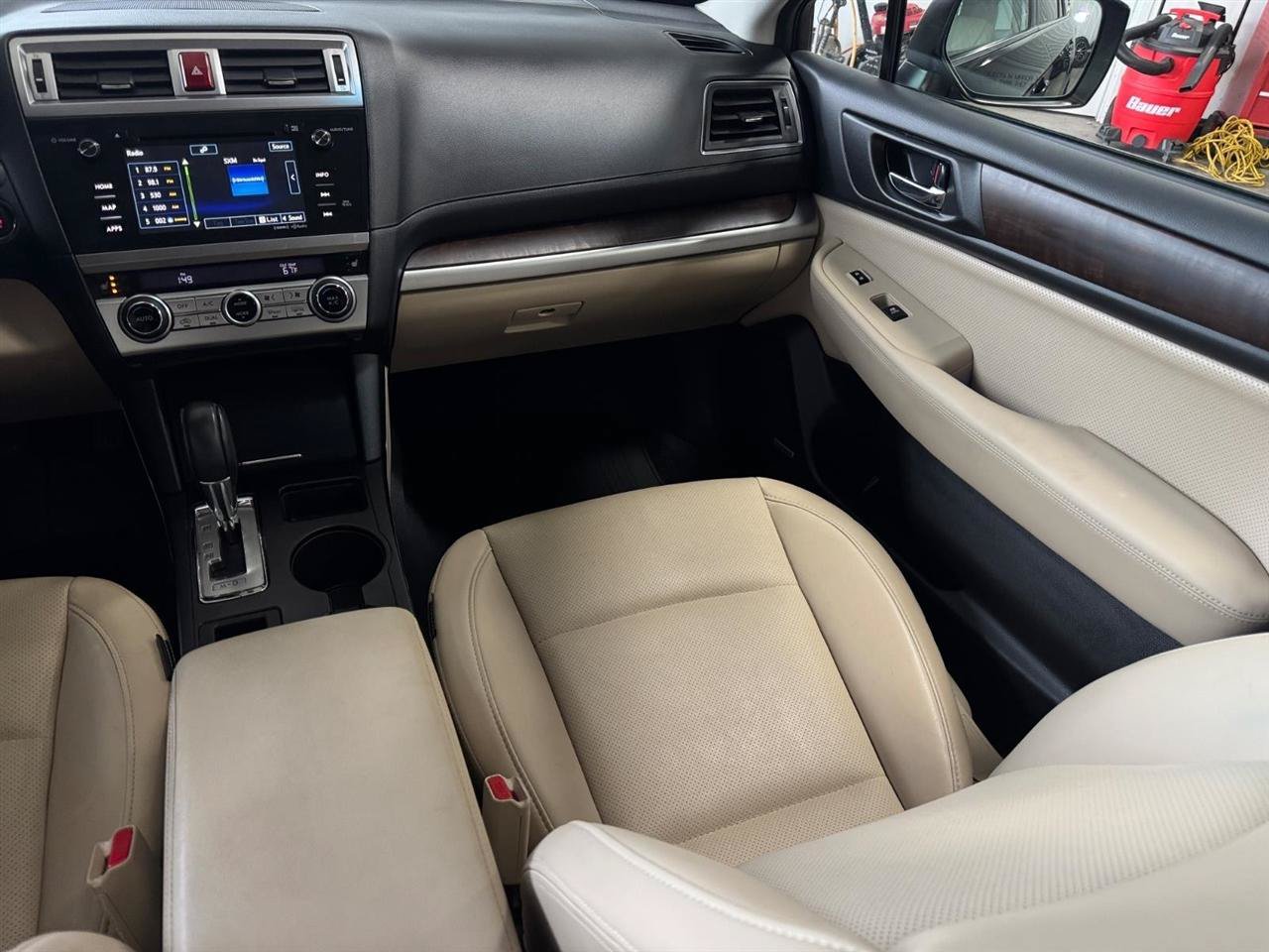 Used 2017 Subaru Outback 2.5i Limited AWD/4WD image 6