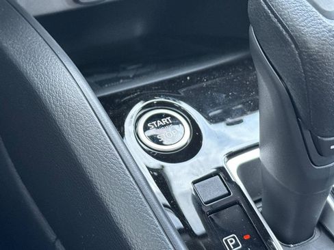 New 2025 Nissan Versa SV w/ Trunk Package FWD image 18