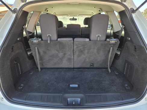 Used 2019 Nissan Pathfinder SV image 12