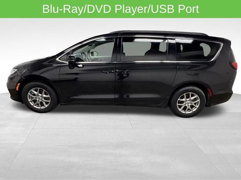 Used 2021 Chrysler Pacifica Touring w/ Cold Weather Group FWD image 8