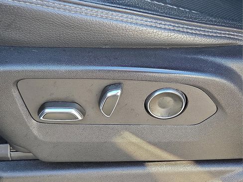 Used 2021 GMC Yukon Denali image 16