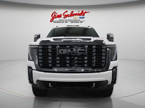 Used 2024 GMC Sierra 2500 Denali Ultimate AWD/4WD image 3