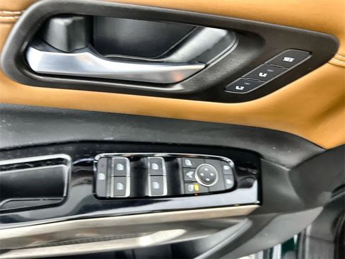 Used 2023 Nissan Pathfinder Platinum image 15