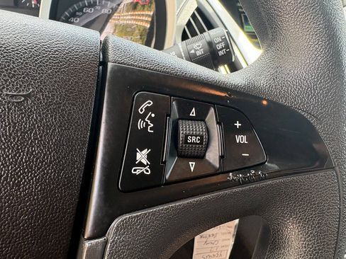 Used 2017 Chevrolet Equinox LS FWD image 18