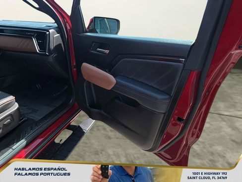 Certified 2024 GMC Canyon AT4 w/ AT4 Premium Package AWD/4WD image 32