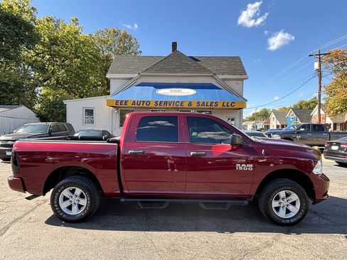 Used 2018 RAM 1500 Express AWD/4WD image 1