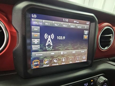 Used 2021 Jeep Wrangler Rubicon AWD/4WD image 16