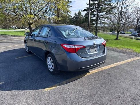 Used 2015 Toyota Corolla LE image 5