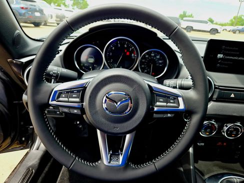 New 2026 MAZDA MX-5 Miata RF Grand Touring RWD image 11