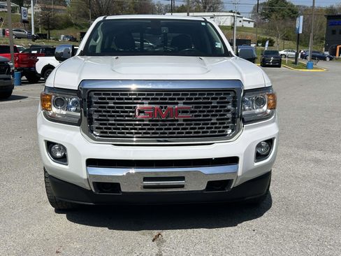 Used 2018 GMC Canyon Denali image 8