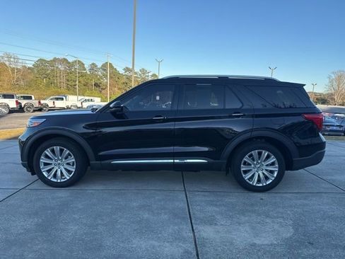 Used 2022 Ford Explorer Limited w/ Equipment Group 301A image 4
