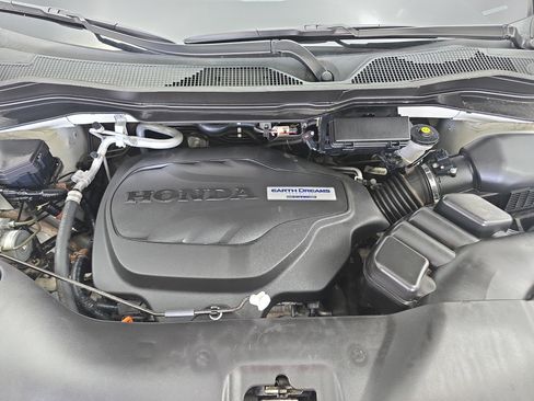 Used 2019 Honda Pilot Elite image 32