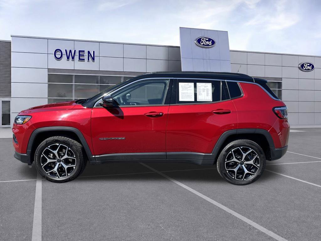 Used 2025 Jeep Compass Limited AWD/4WD image 2